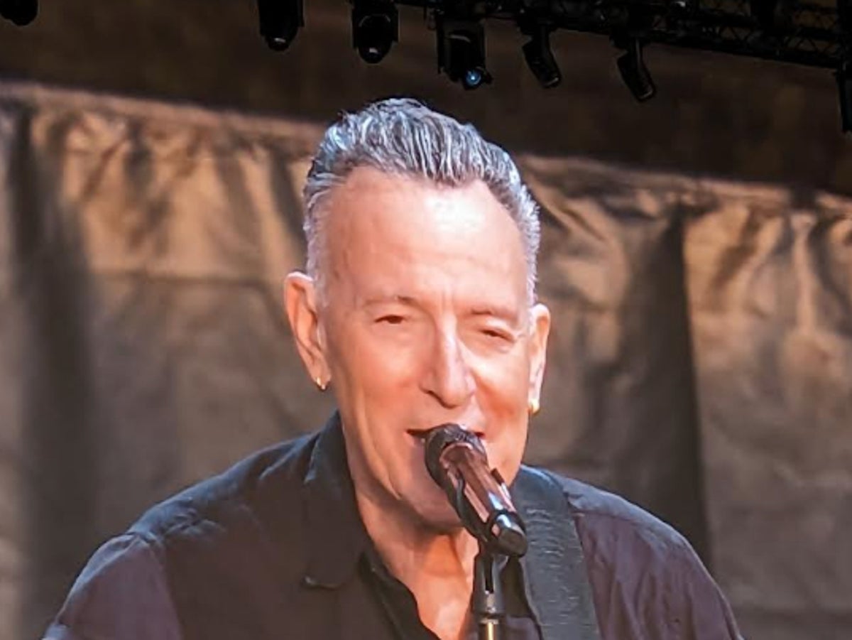 Bruce Springsteen pokes fun at being cut off by Hyde Park during return to London stage