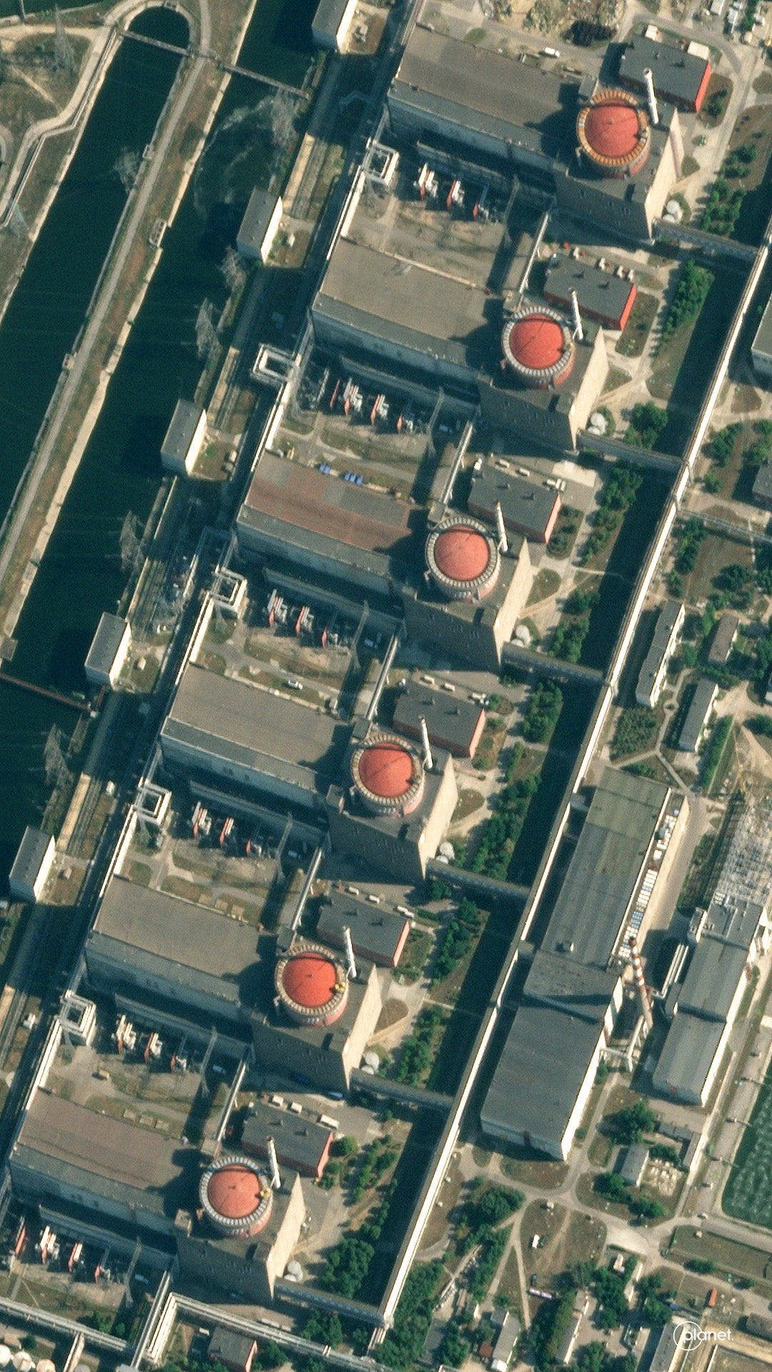 Taken earlier at 5.27am UTC (6.27am BST), another image shows no white shapes