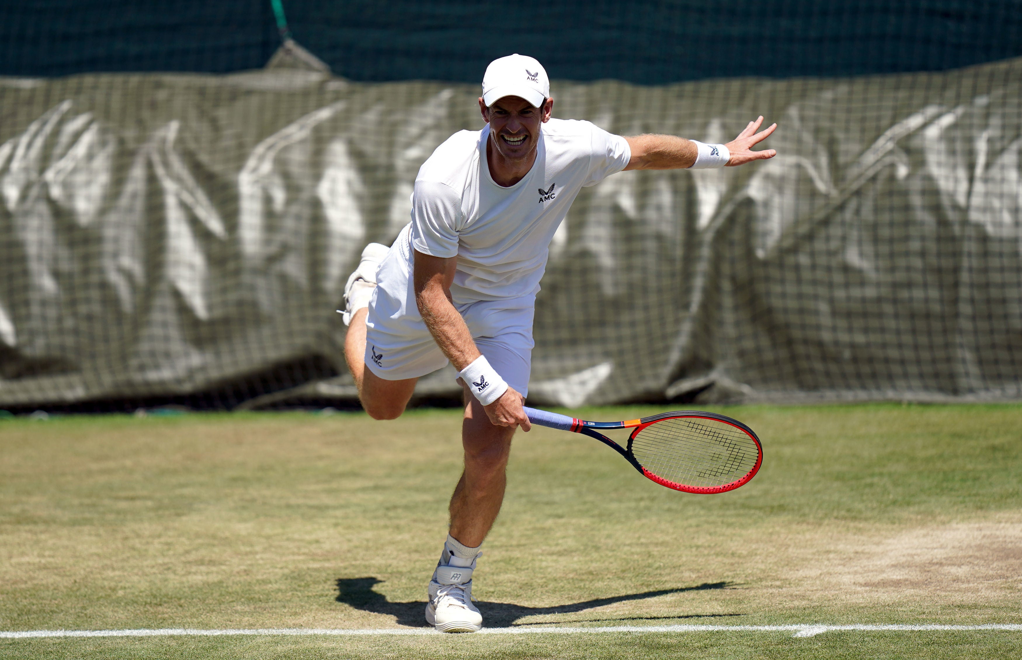 Andy Murray shakes off injury concerns before Wimbledon match resumes The Independent