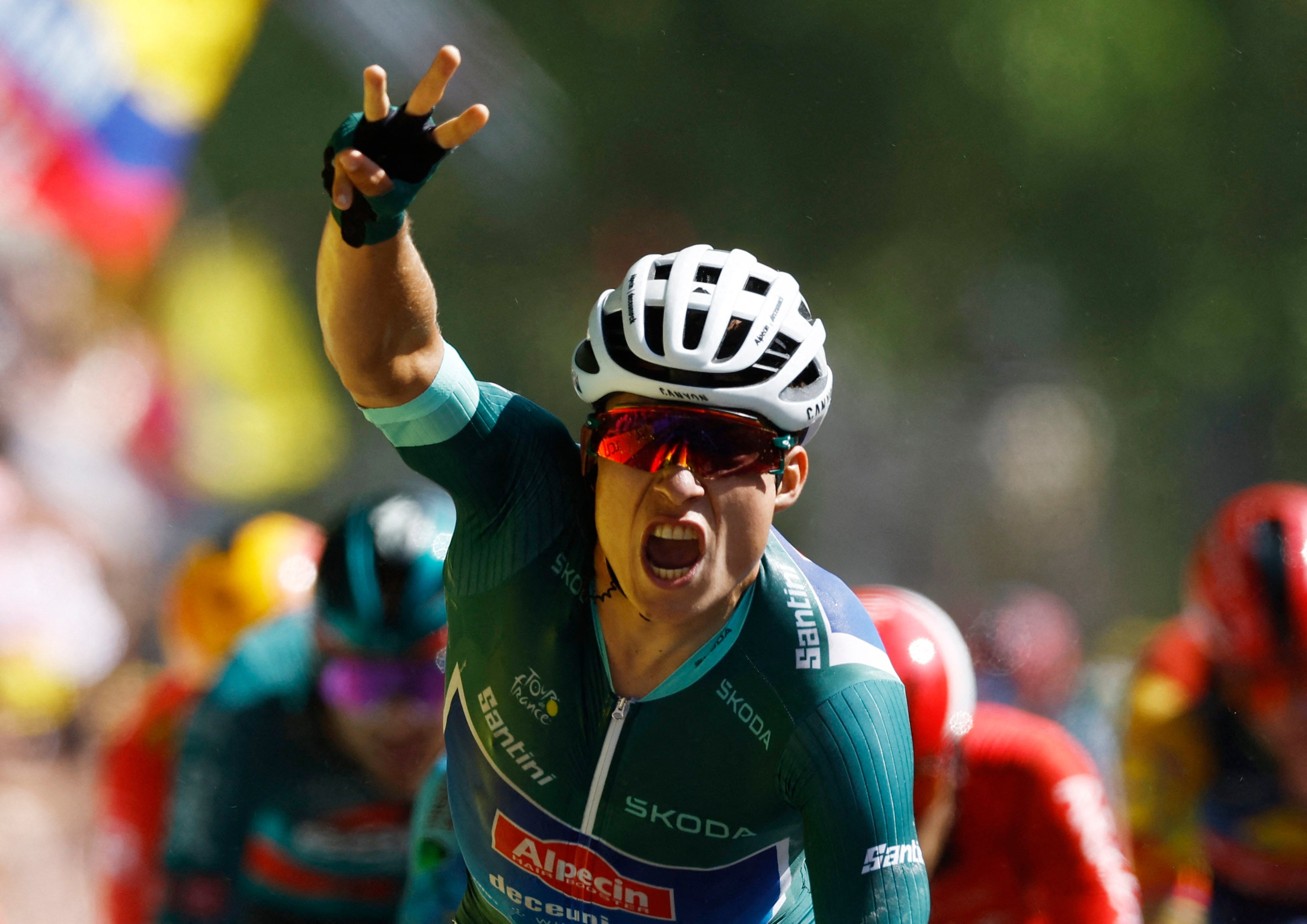 Tour de France 2023 LIVE stream results from Stage 7 route and standings as Jasper Philipsen pips Mark Cavendish The Independent