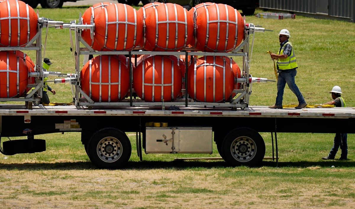 Texas prepares to deploy Rio Grande buoys in governor’s latest effort to curb border crossings