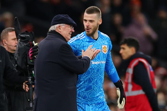 <p>Sir Alex Ferguson with David de Gea before and FA Cup game in March</p>