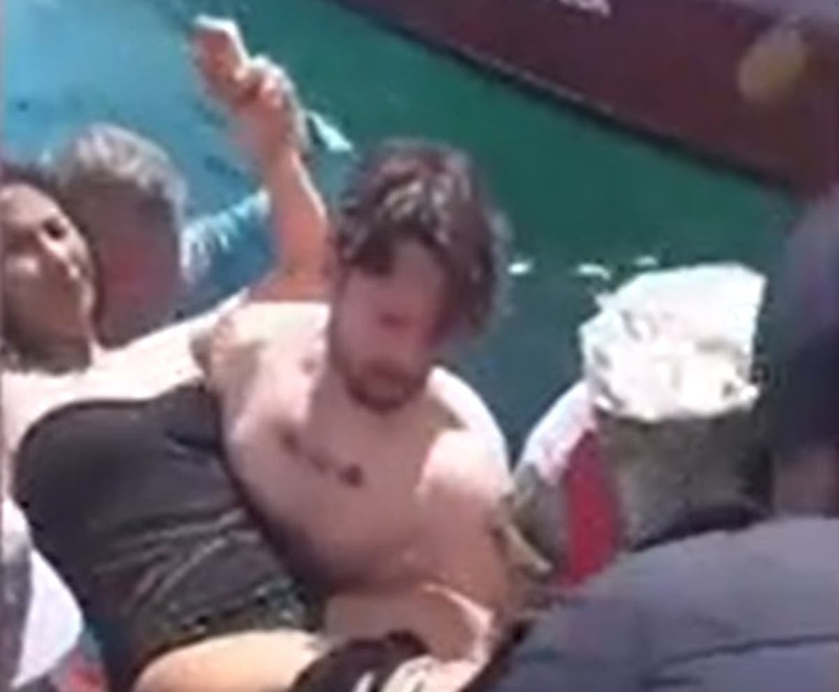 Nurse attacked by shark on holiday has emergency surgery to save leg