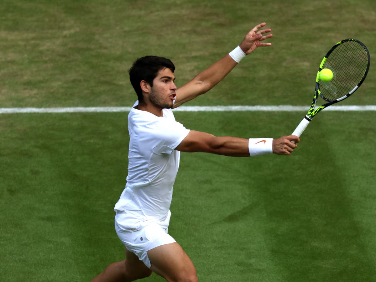 Live Wimbledon 2023: Carlos Alcaraz affronta Matteo Berrettini dopo che Novak Djokovic è sopravvissuto al test