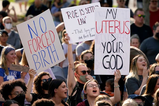 <p>File. Abortion-rights protesters cheer at a rally, 24 June 2022, in Des Moines, Iowa. Iowa’s Legislature convened Tuesday, 11 July 2023, in a special session focused exclusively on abortion restrictions, where Republican lawmakers pushed through a new ban on abortion after roughly six weeks of pregnancy</p>