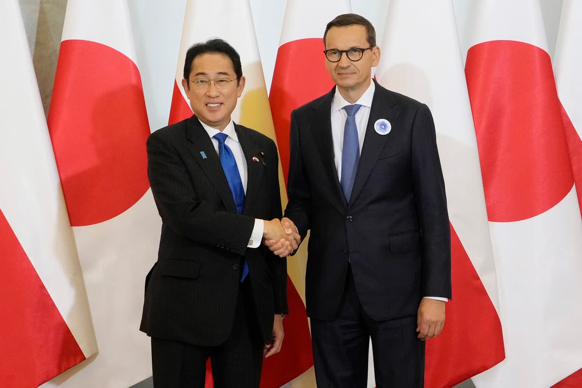 日本の指導者、NATO首脳会議に向かう途中ポーランドで防衛・通商協議を開催