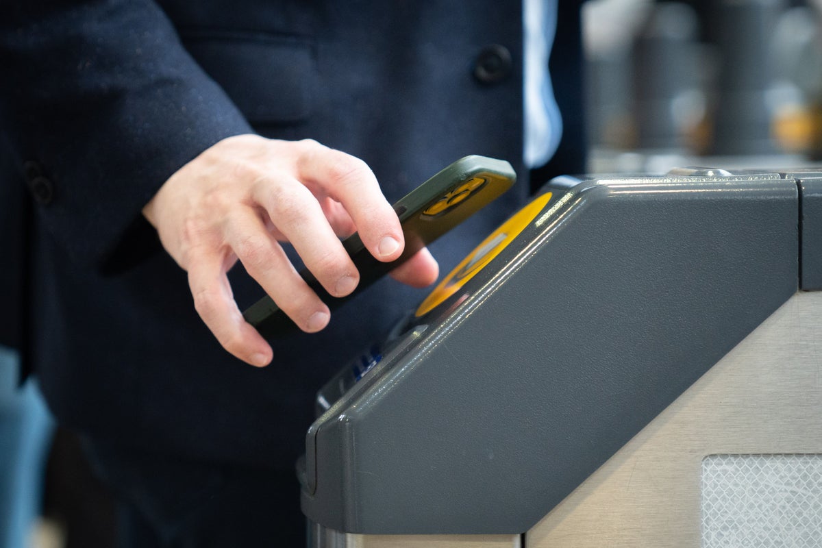 Campaign against rail ticket office closures stepped up