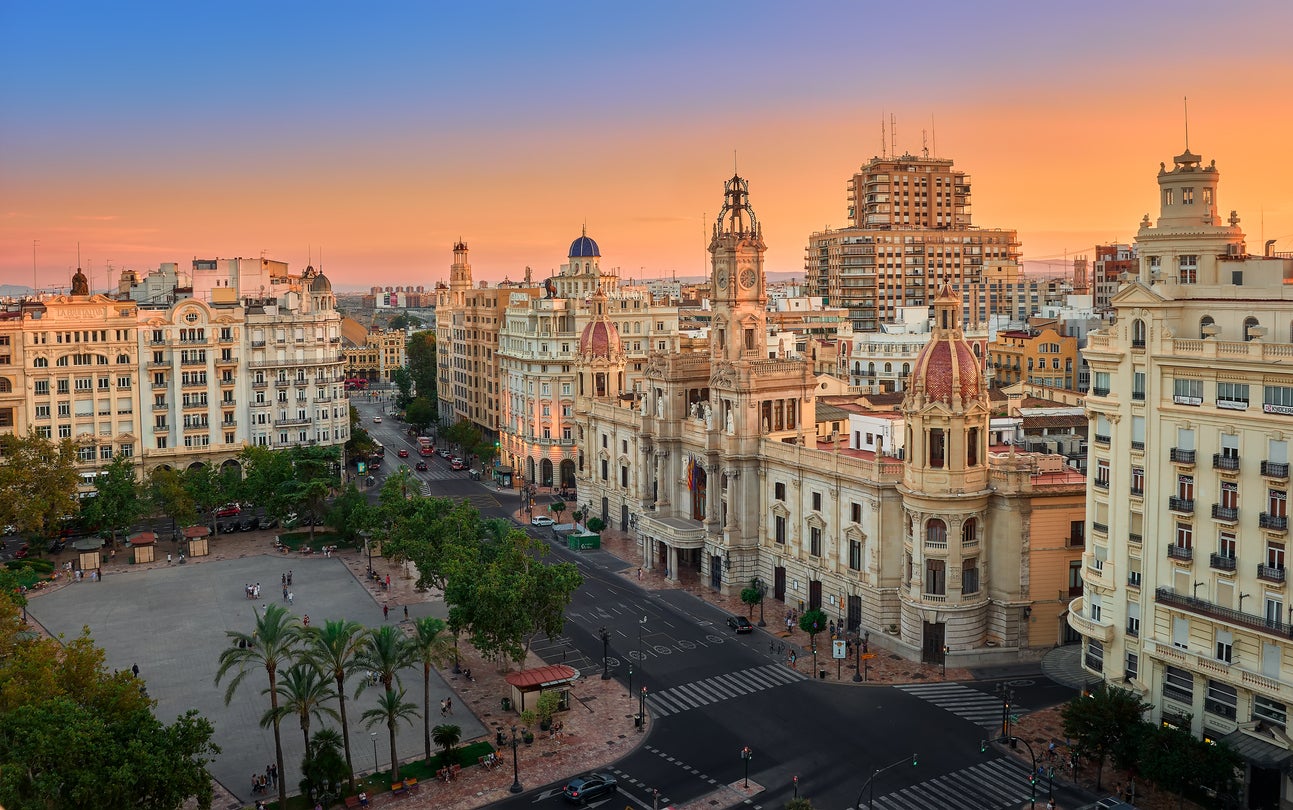 Valencia’s main square, the Plaza del Ayuntamiento