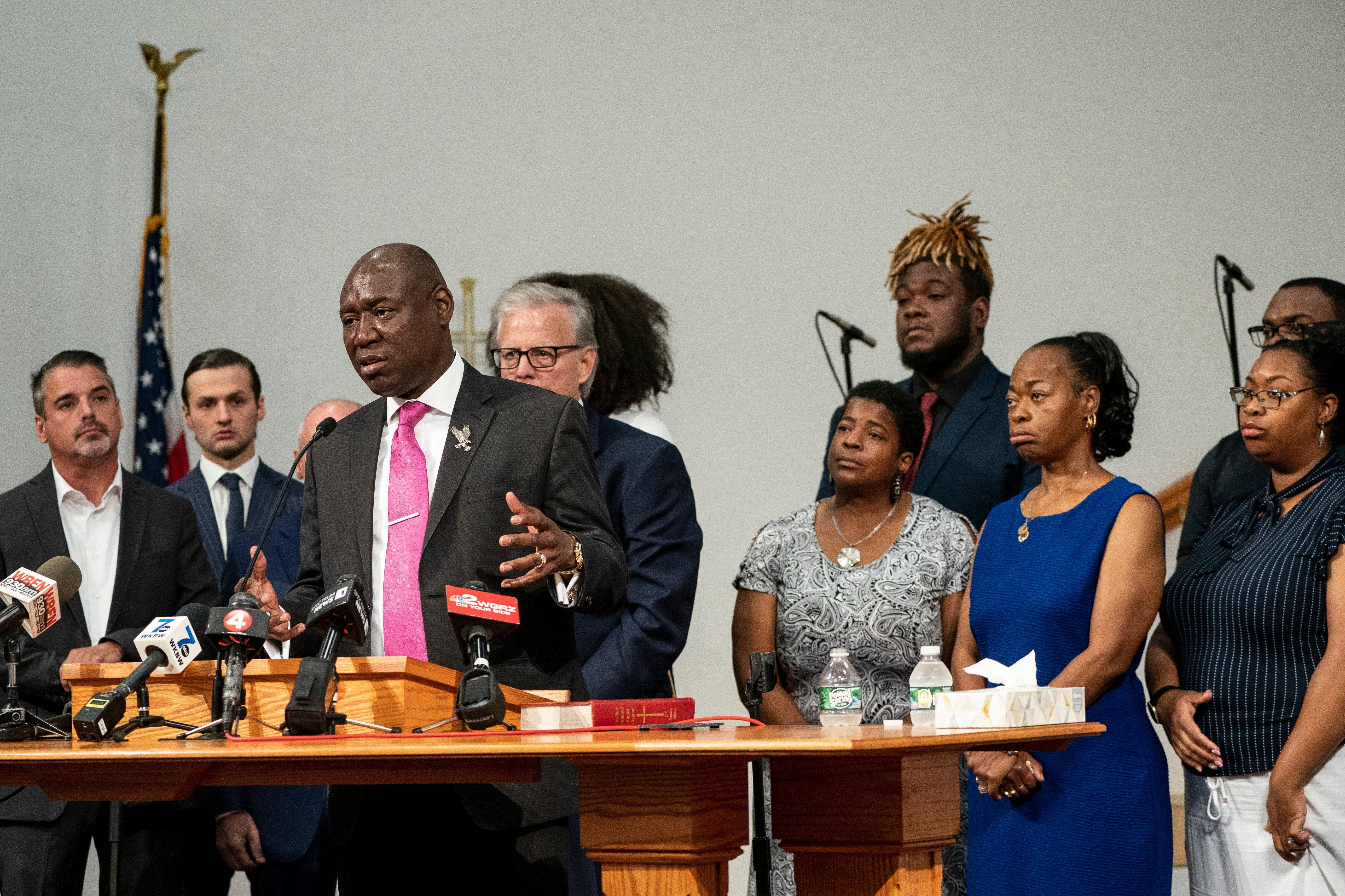 BUFFALO-TIROTEO-DEMANDA