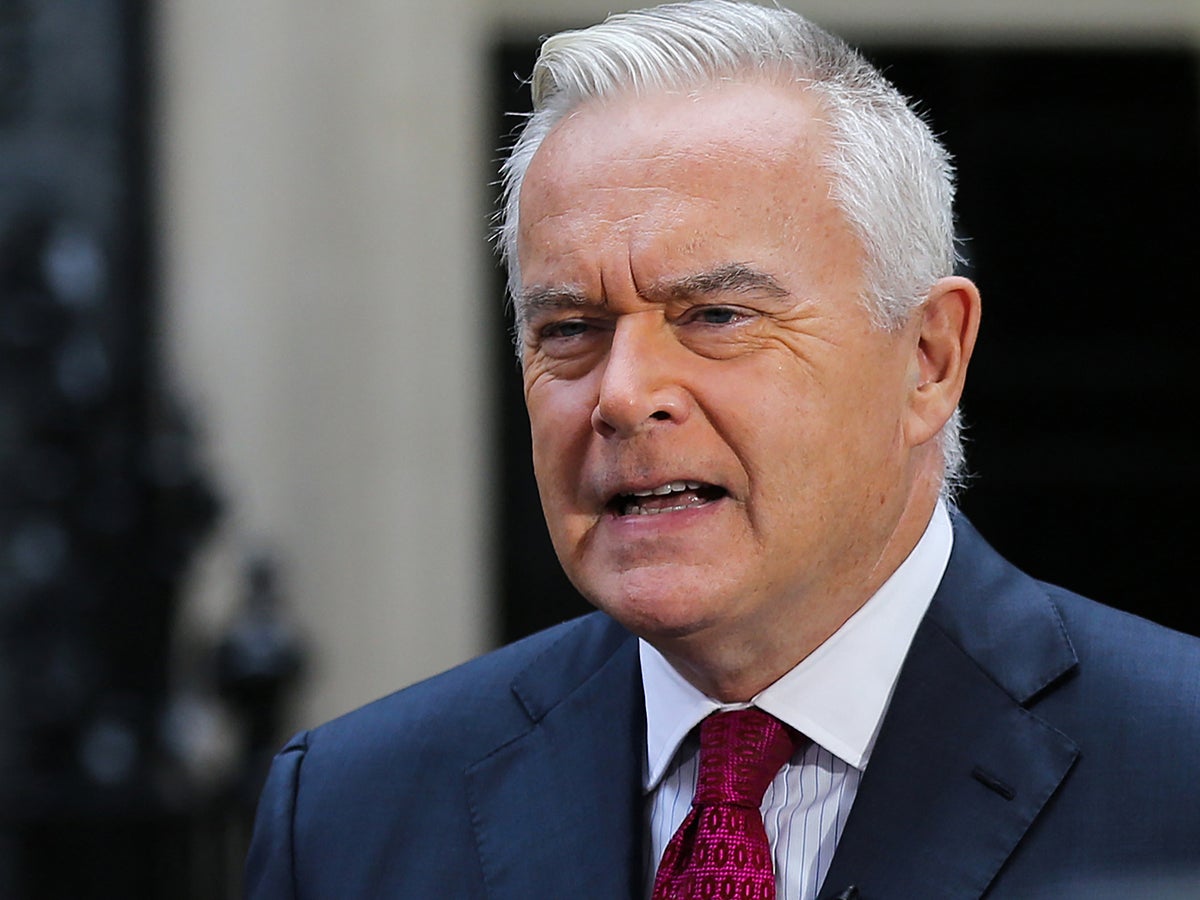 Huw Edwards issued ‘warning over online conduct’ two years before scandal