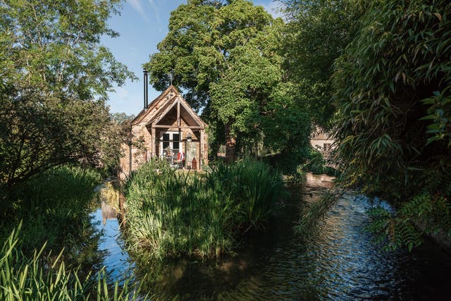 <p>Cotswolds villages make for a romantic UK stay  </p>
