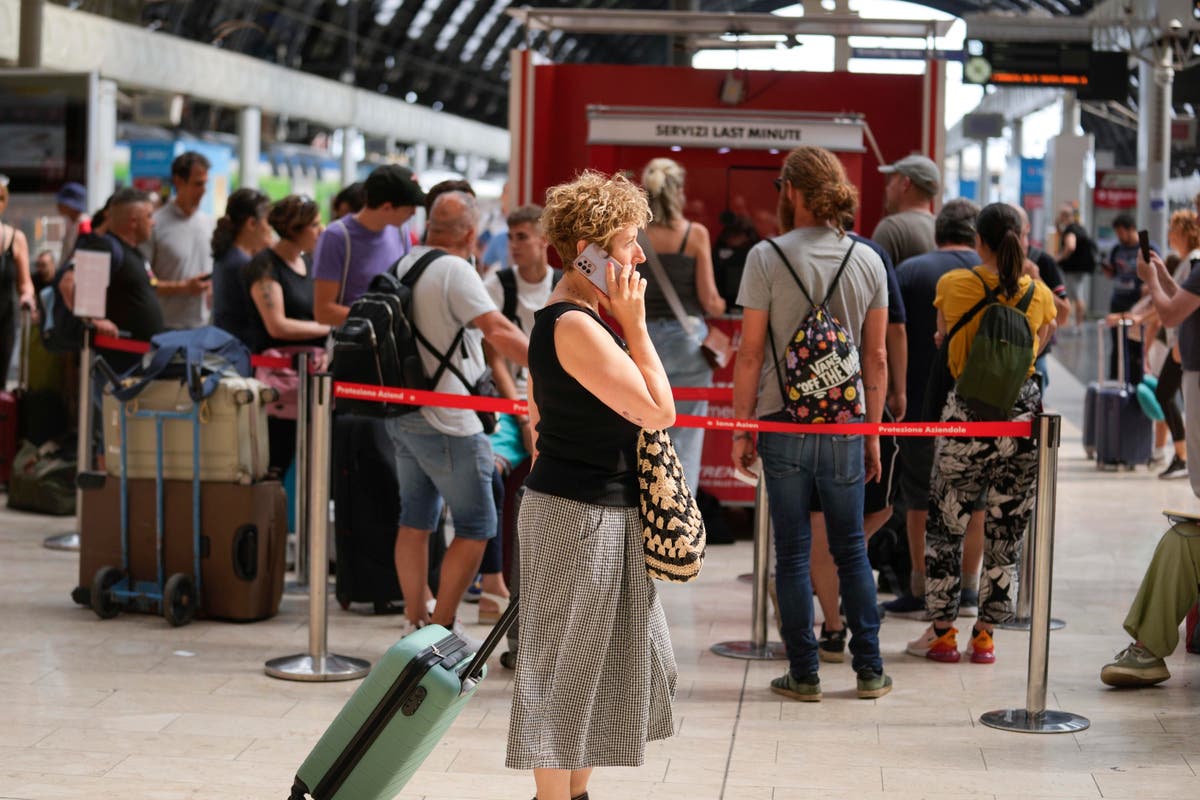 Italy rail strike strands commuters and tourists in sweltering weather