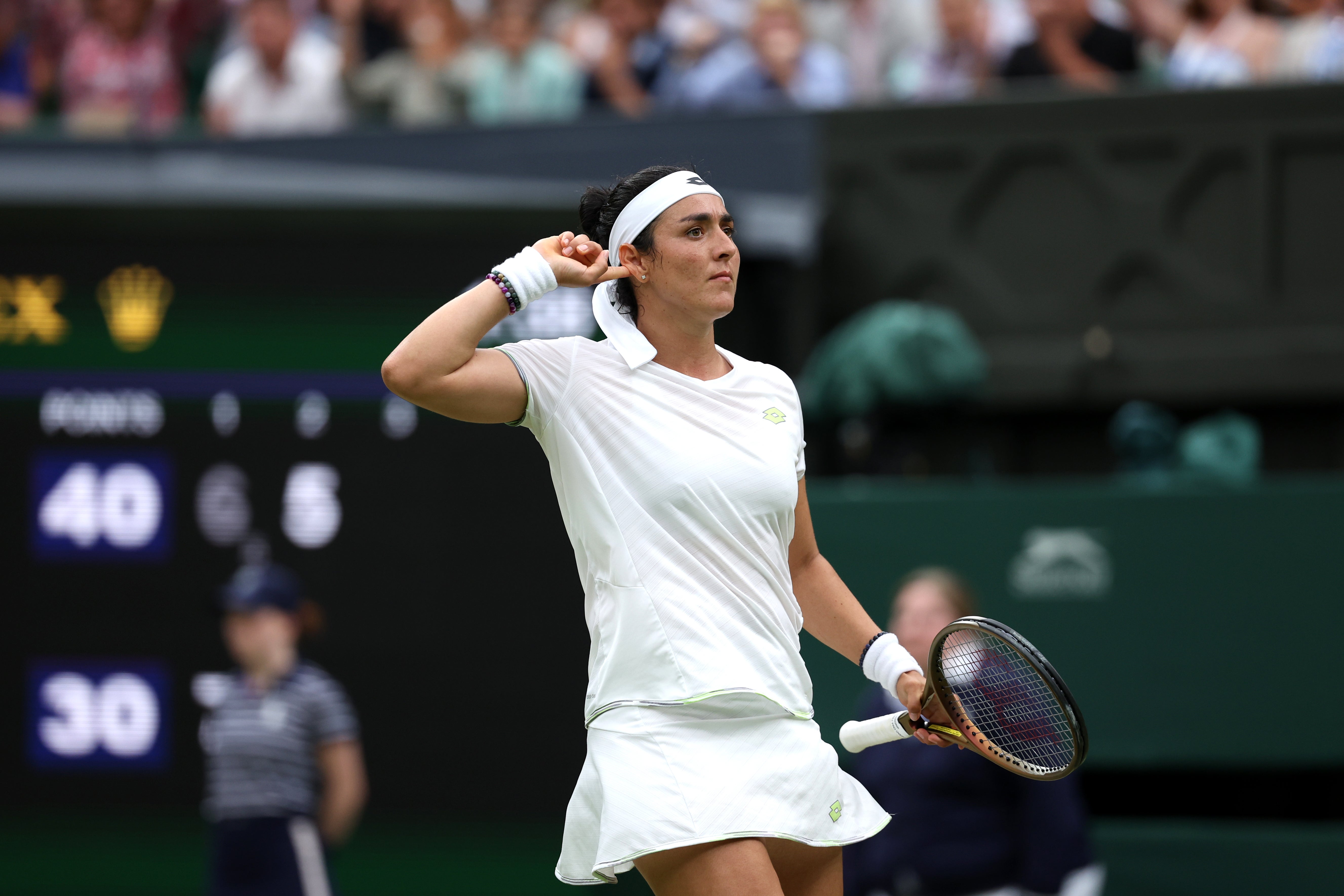 Ons Jabeur celebrates after sealing the second set