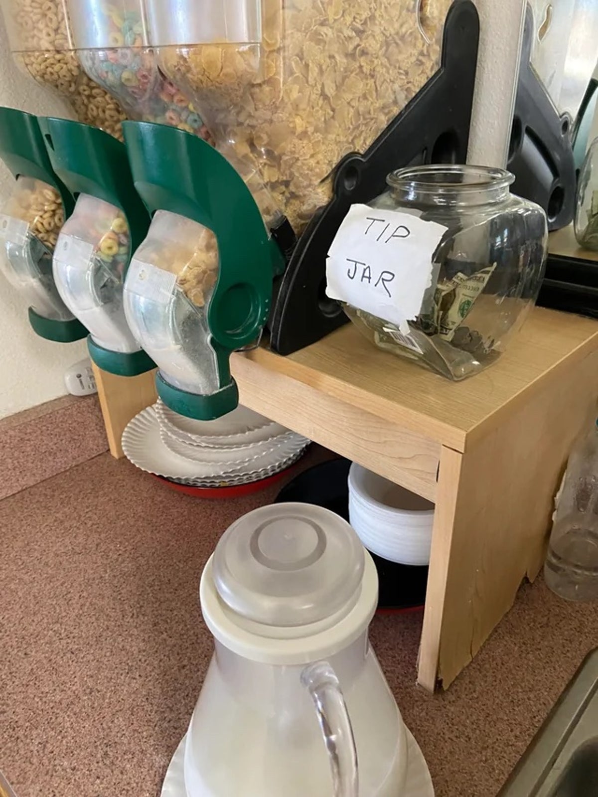 Tip jar at a hotel self-service breakfast buffet sparks backlash: ‘Fill the jar with cereal’