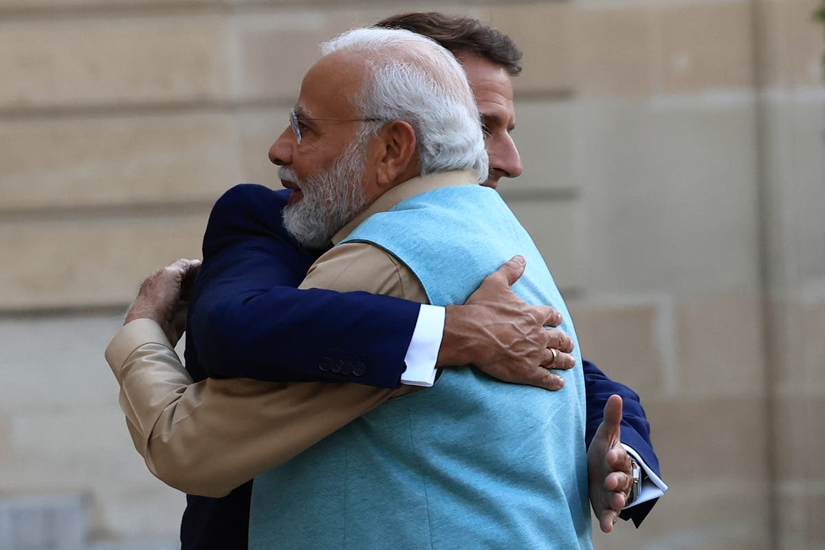 L’Indien Modi était l’invité d’honneur du défilé du 14 juillet à Paris alors que Macron rejetait les critiques sur les droits de l’homme