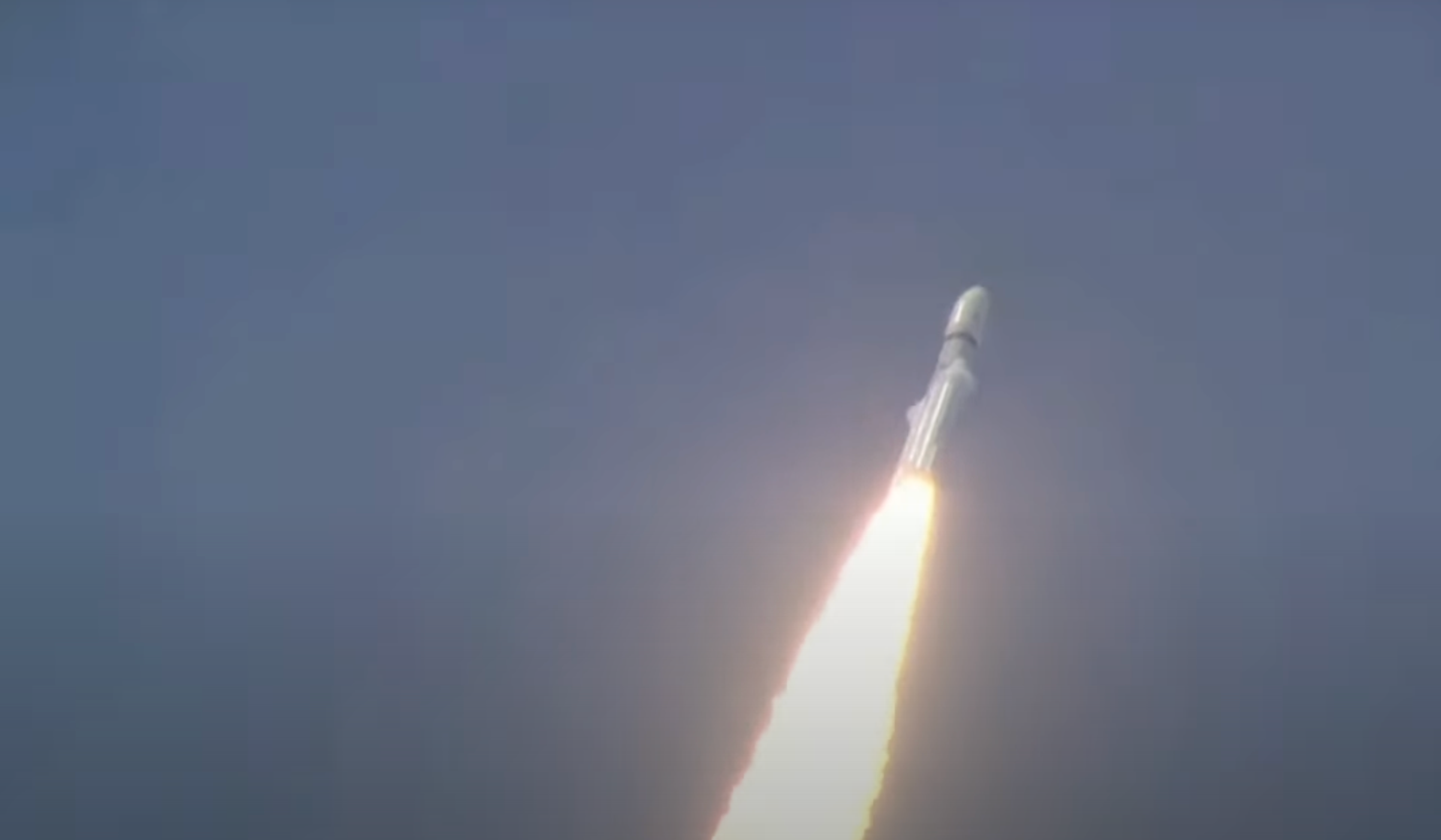 <p>ISRO’s LVM3 rocket carrying Chandrayaan-3 mission lifts off from Sriharikota in southern India</p>