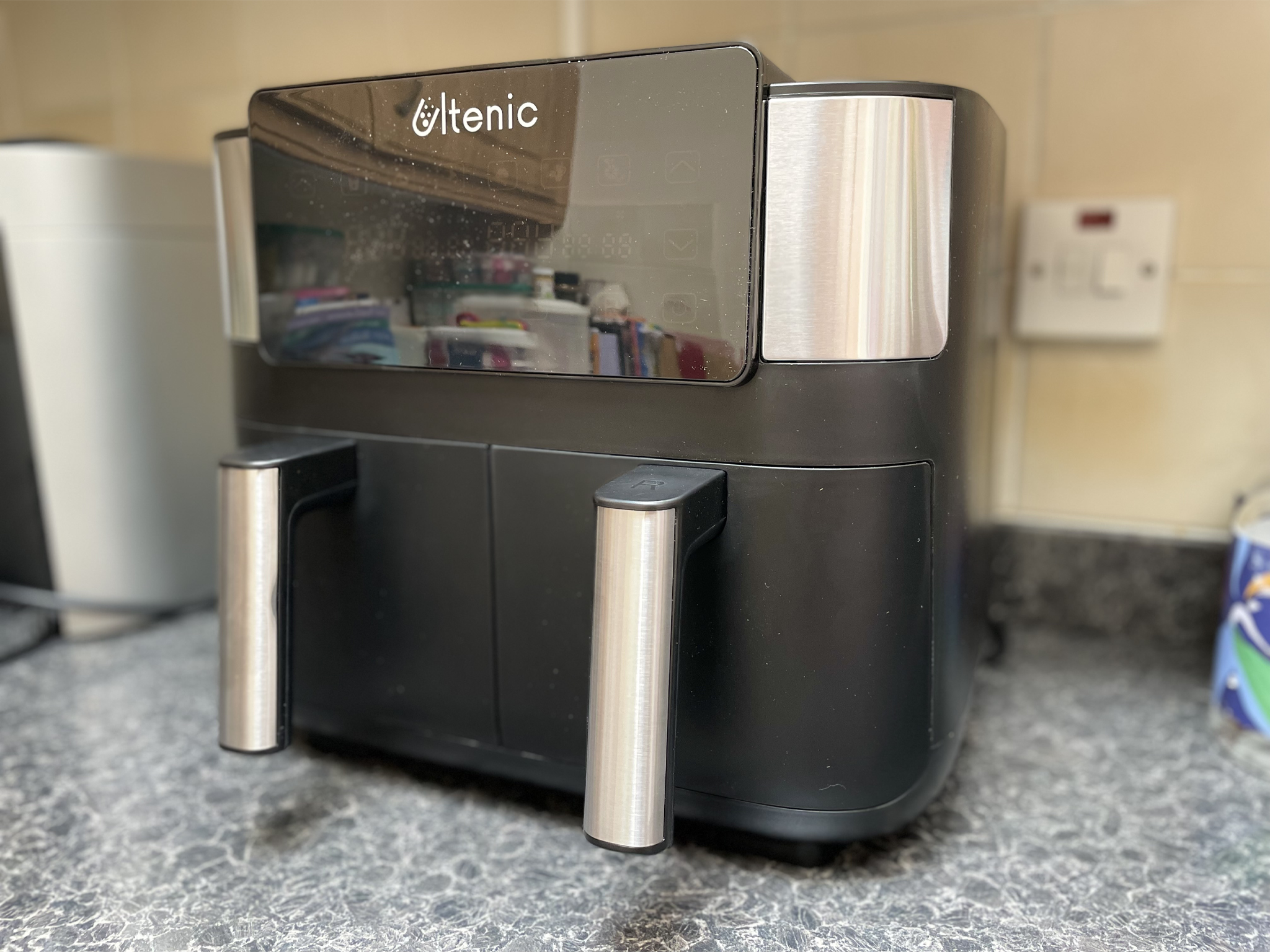 https://static.independent.co.uk/2023/07/14/10/Ultenic%20K20%20dual%20air%20fryer.png