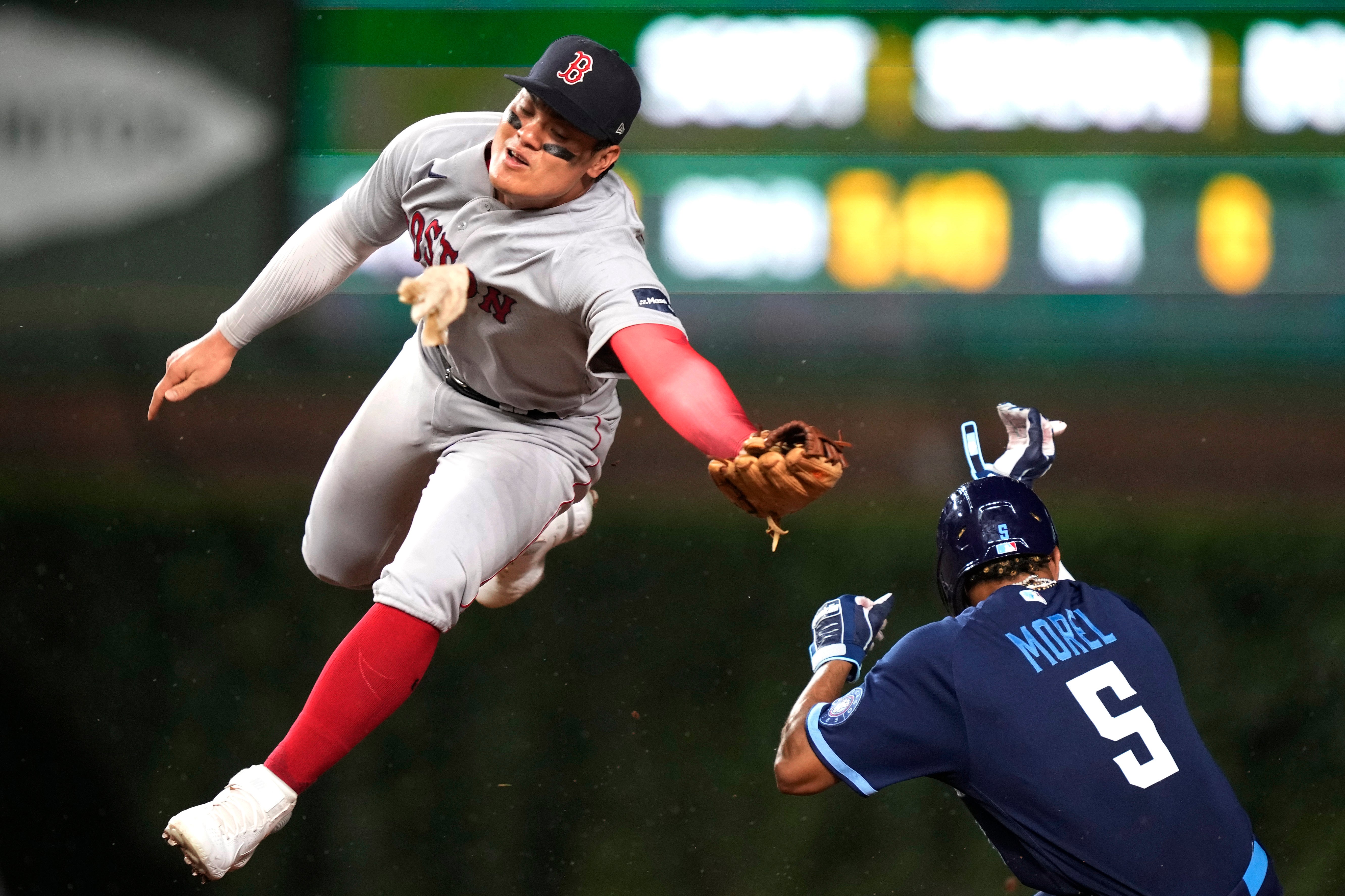 MEDIAS ROJAS-CACHORROS