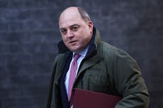 Ben Wallace takes ‘parting shot at Suella Braverman’ as he announces he’ll quit as defence secretary