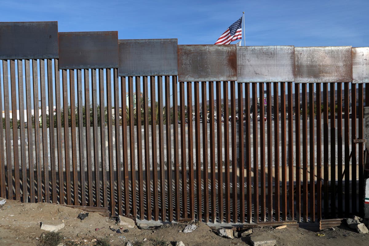 Texas troopers allegedly told to push migrant children into the Rio Grande