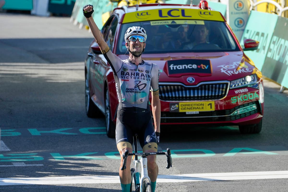Wout Poels wins stage 15 as Jonas Vingegaard retains overall Tour de