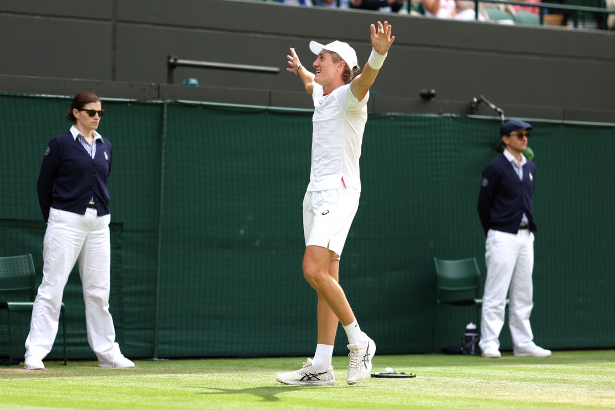 Who is Wimbledon boys’ champion Henry Searle? Who is Wimbledon boys’ champion Henry Searle?