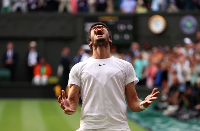 <p>Carlos Alcaraz defeated Novak Djokovic in five sets to win Wimbledon </p>