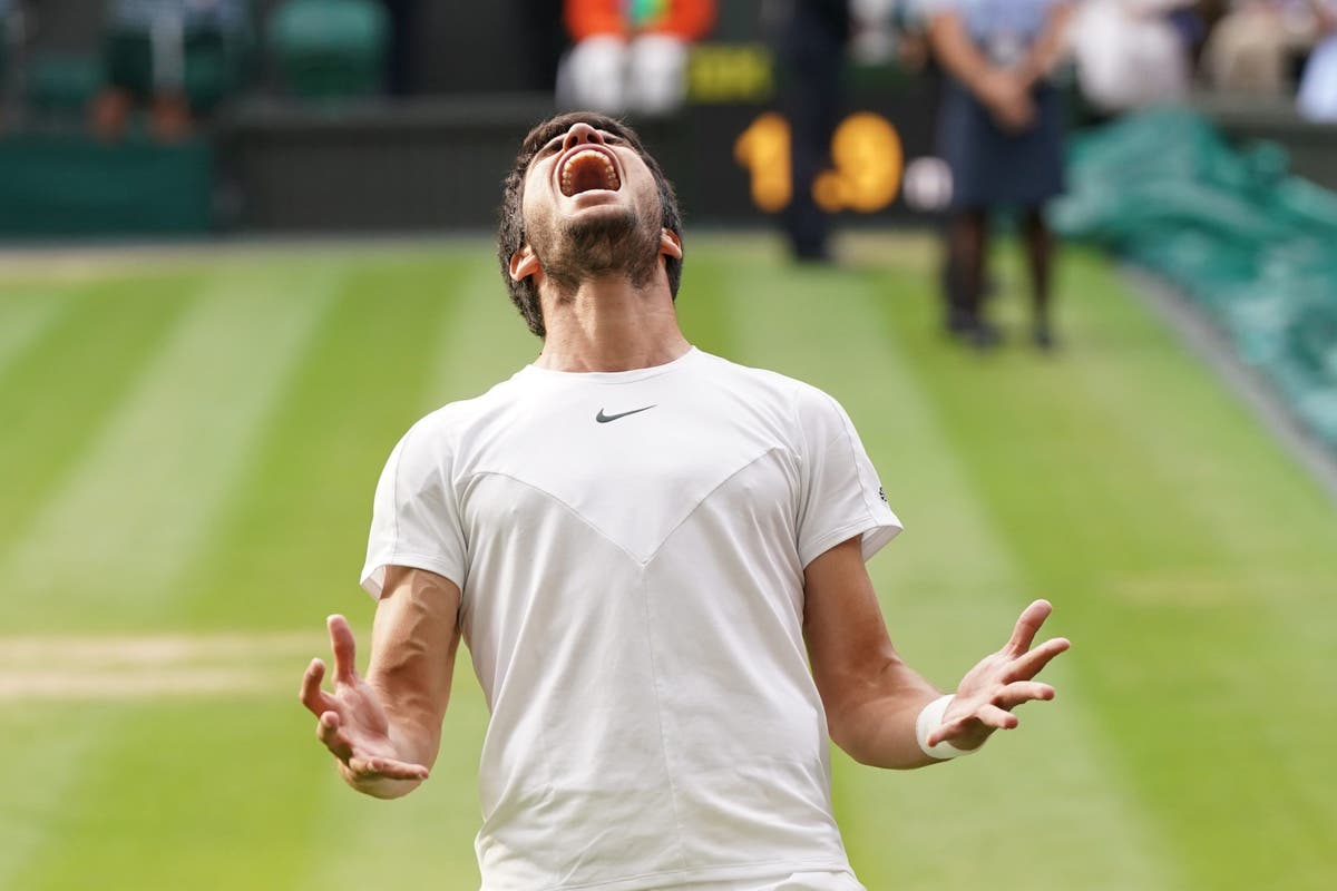 España orgullosa mientras las estrellas del deporte brindan por el ‘Príncipe de Wimbledon’ Carlos Algarz.