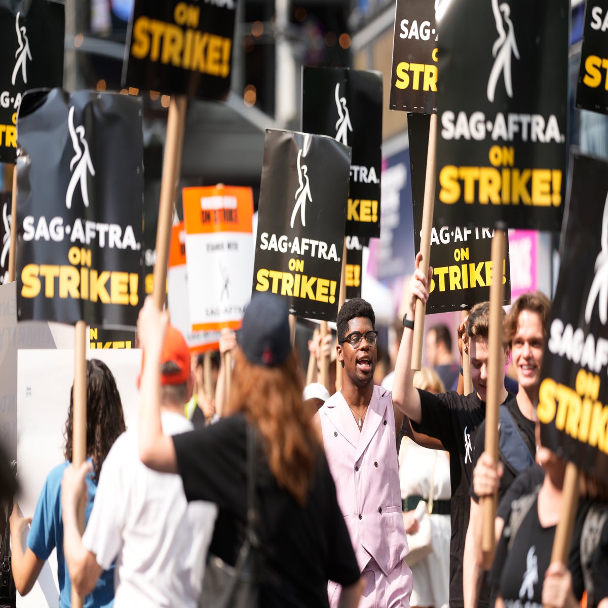 SAG-AFTRA and WGA Strike Shirts, Beyond the Picket Line - The New York Times