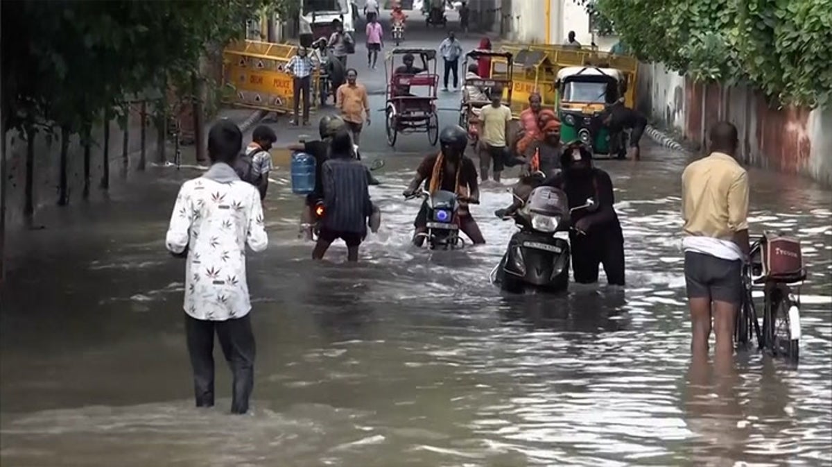 New Delhi flooded as river water levels break 40-year record | News | Independent TV