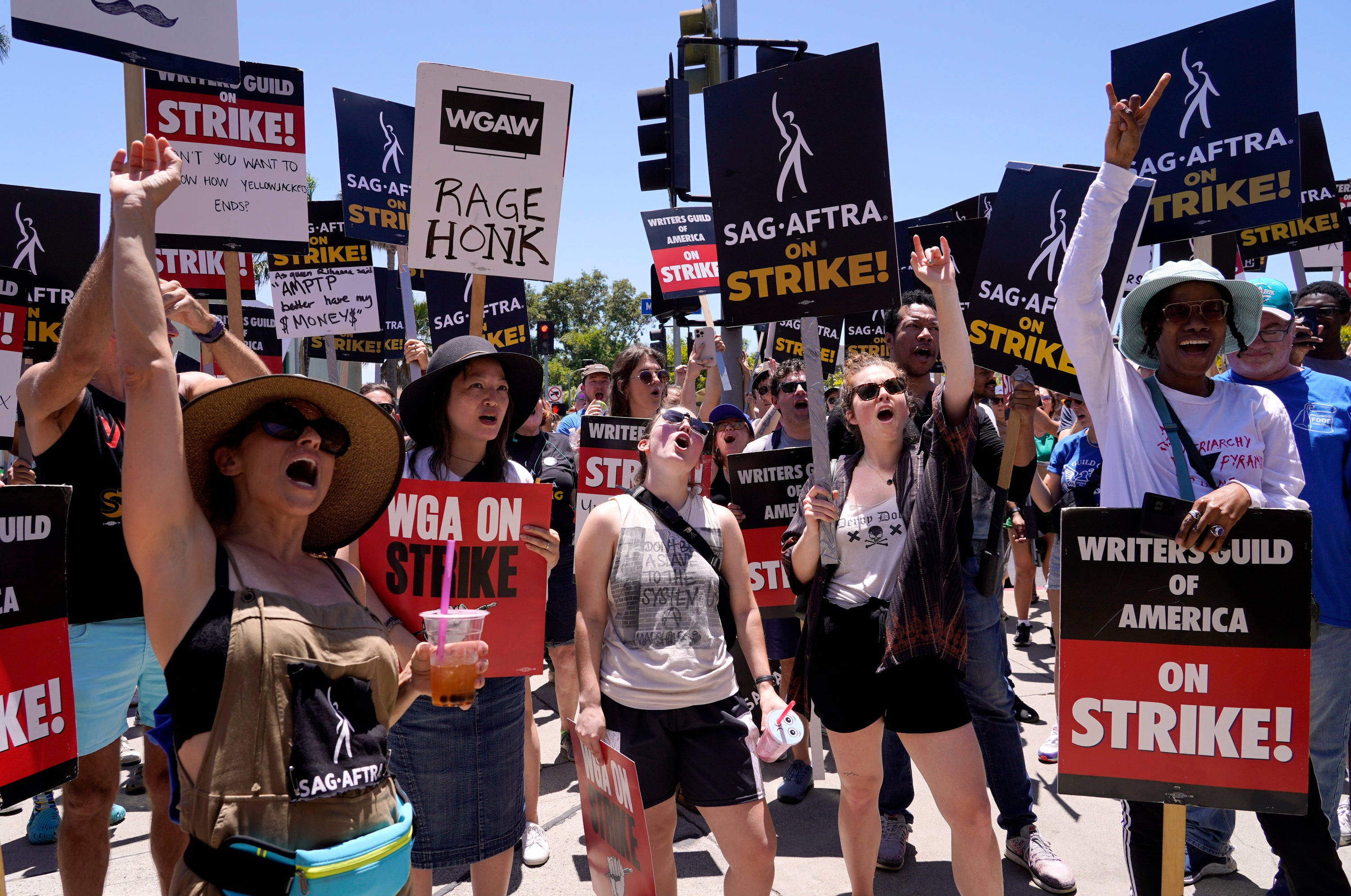 HOLLYWOOD-HUELGAS-LA INDUSTRIA