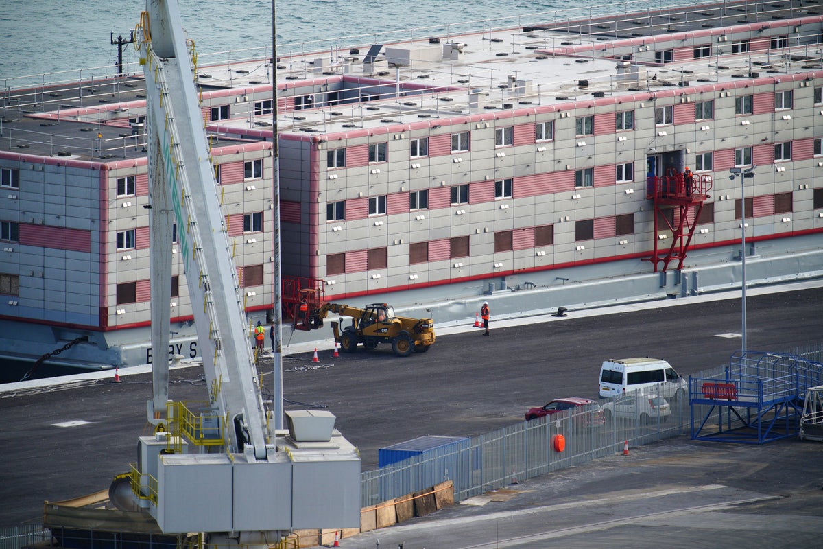 Bibby Stockholm: Migrant barge with less living space than an average parking bay arrives in Dorset