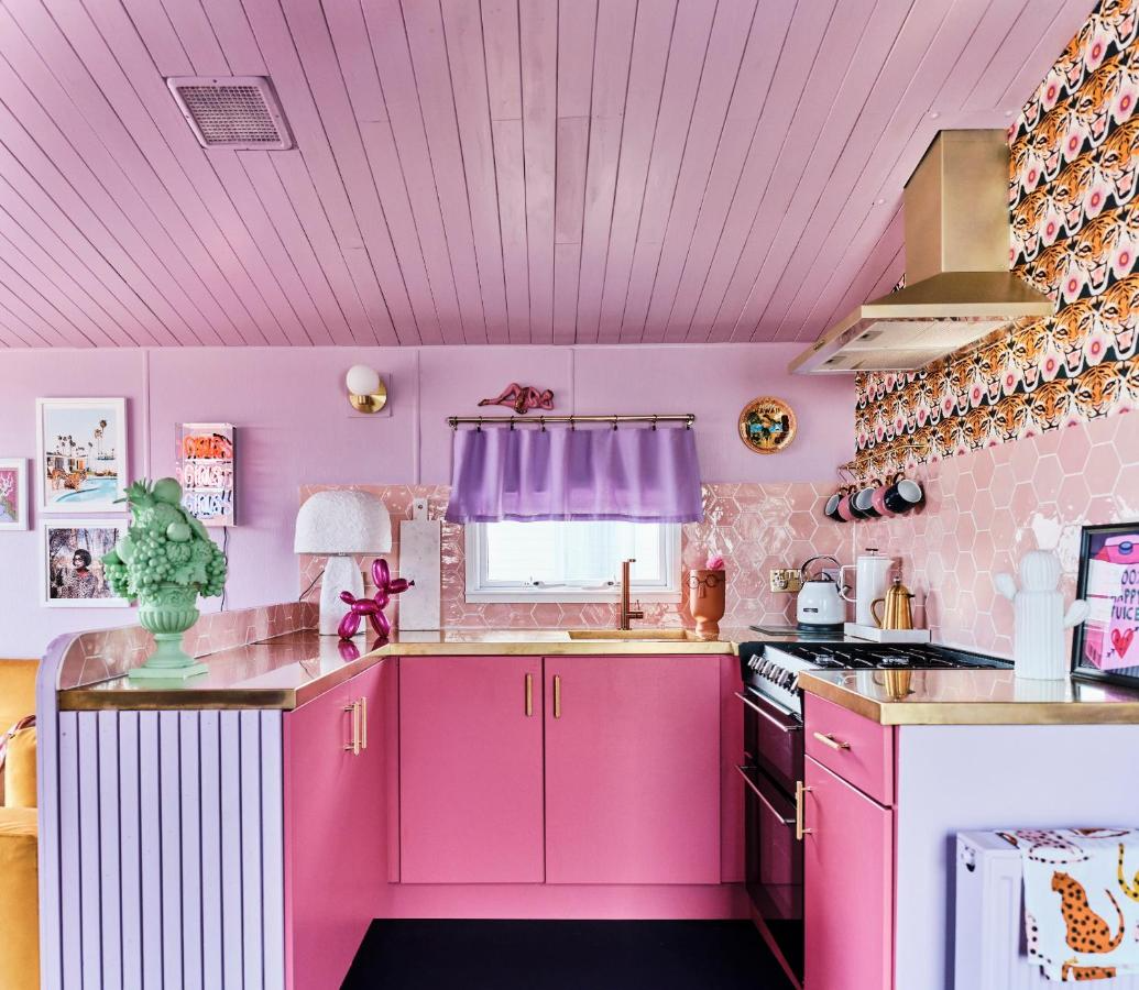 Dixie Daydream is a maximalist, print loving caravan and any Barbie lover’s dream