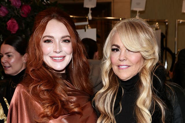 <p>Lindsay Lohan and Dina Lohan pose backstage at the Christian Siriano Fall/Winter 2023 NYFW Show at Gotham Hall on February 09, 2023</p>