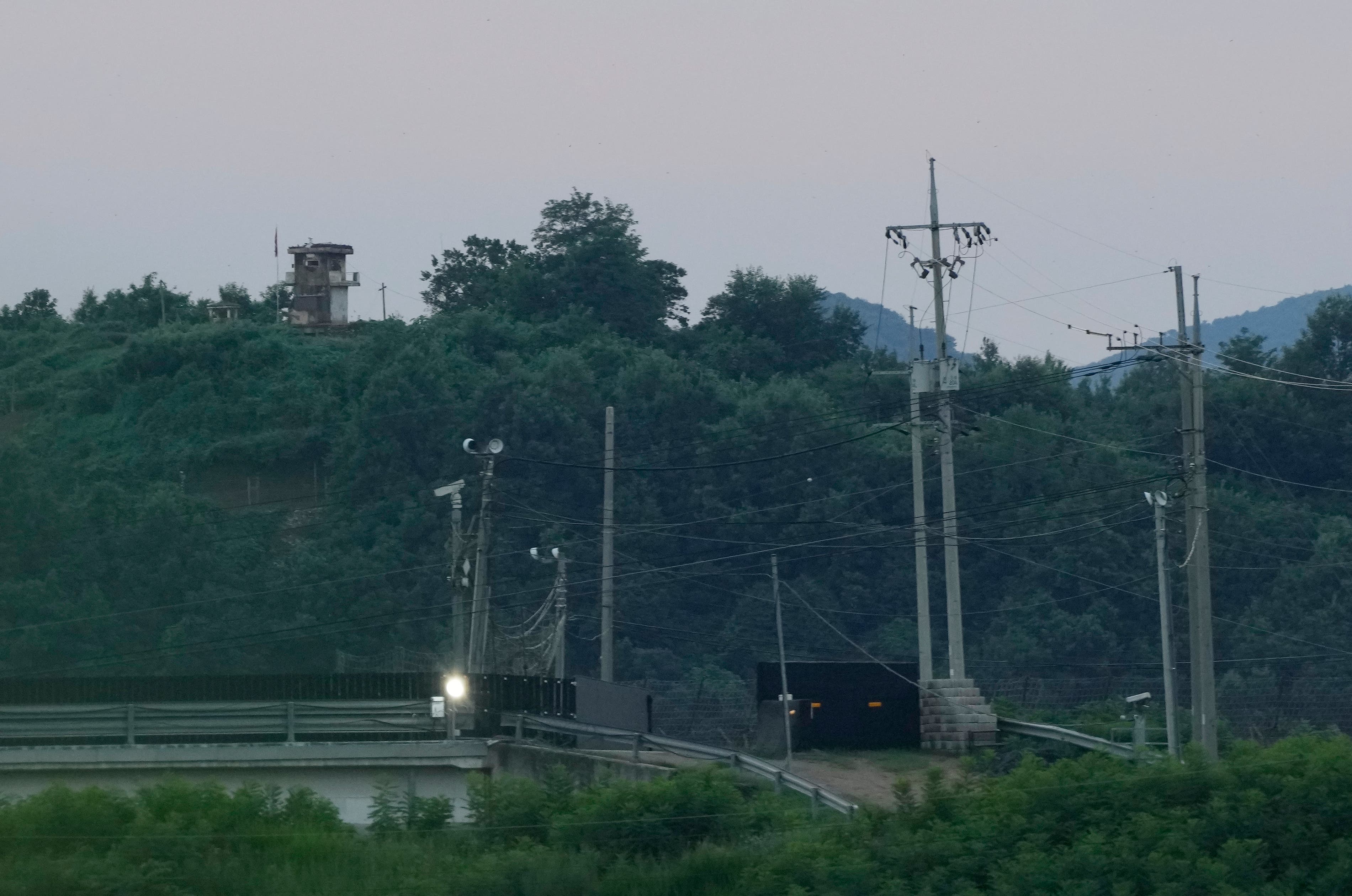 A look at some American who crossed into North Korea over the past years - Vimarsana News