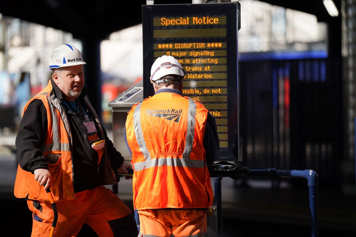 Strikes and inflation drag Network Rail down to £1.1bn loss