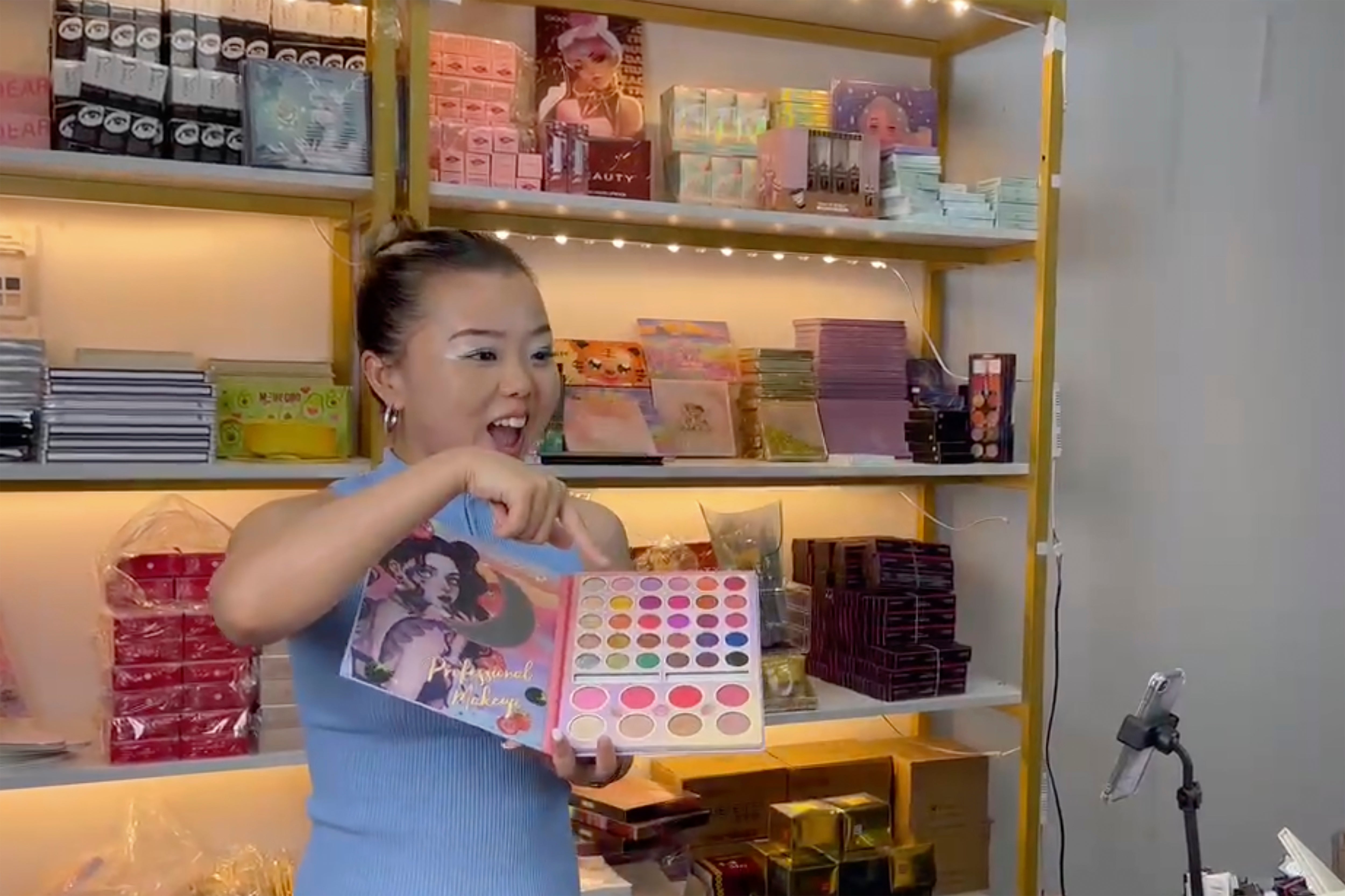 China US TikTok Livestreaming