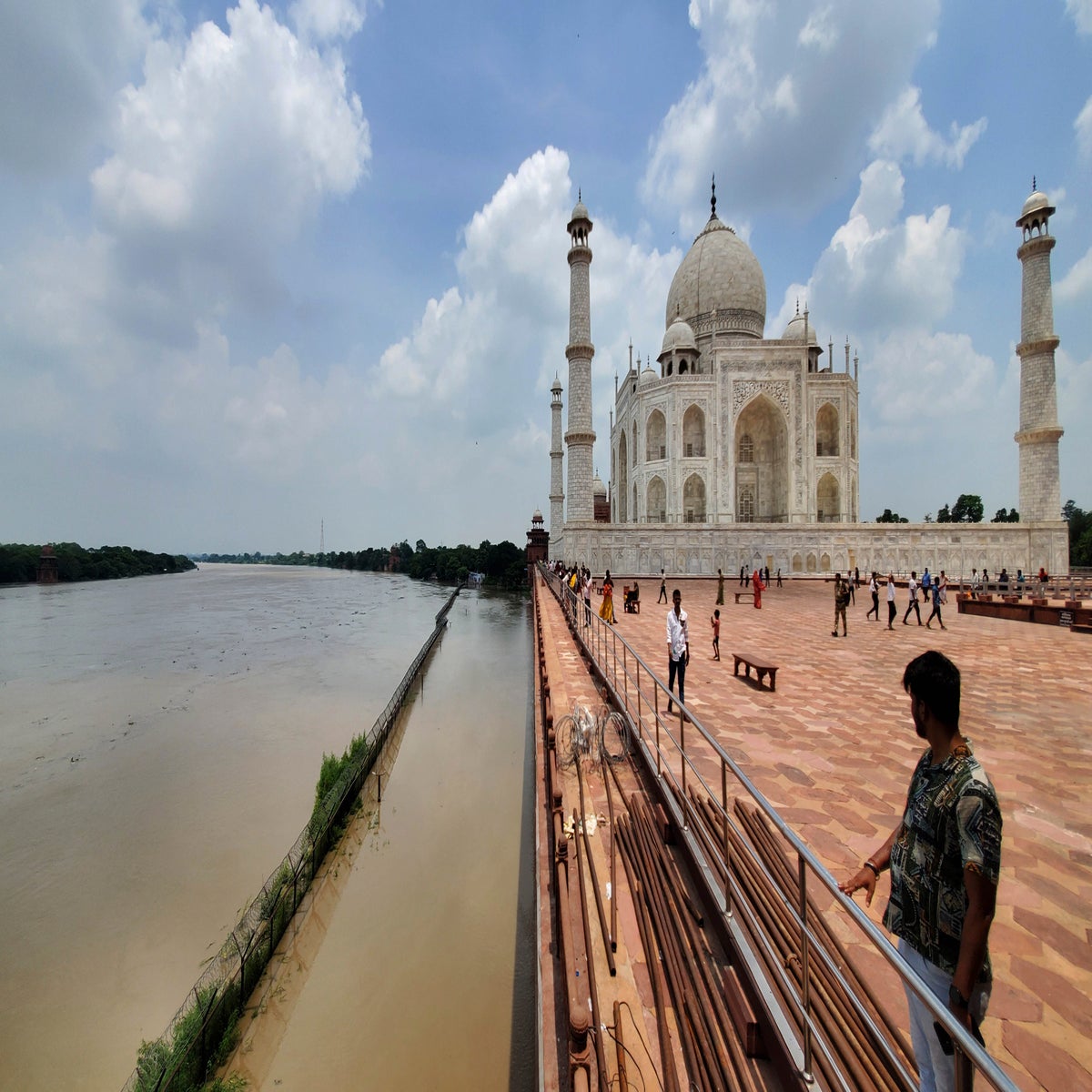 India Taj Mahal Picture Indian Flag At The Taj Mahal.
