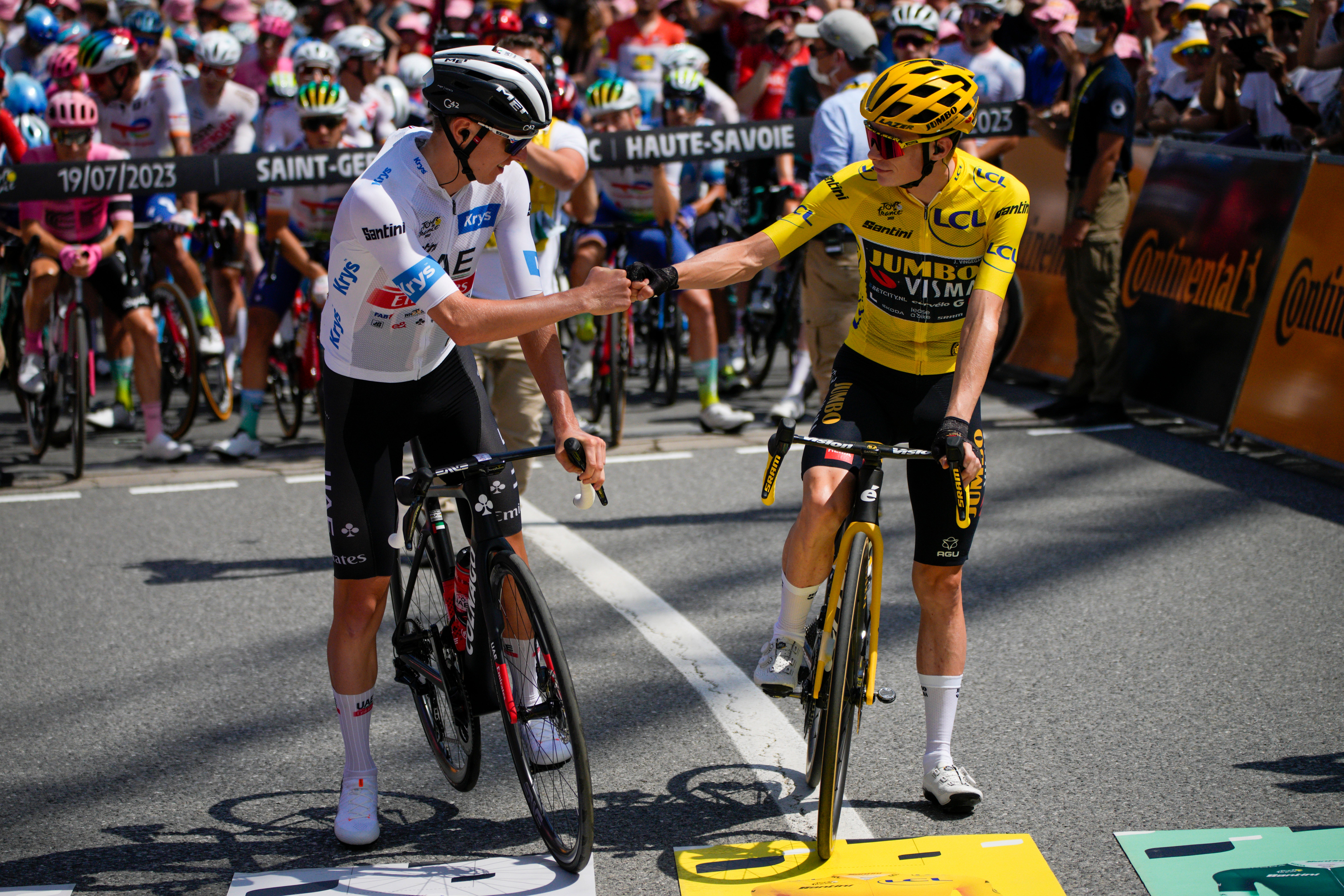 Take home the yellow jersey in Tour de France 2023 and Pro Cycling
