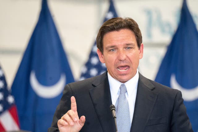 <p>Florida Governor and Republican presidential candidate Ron DeSantis with alleged pudding finger</p>