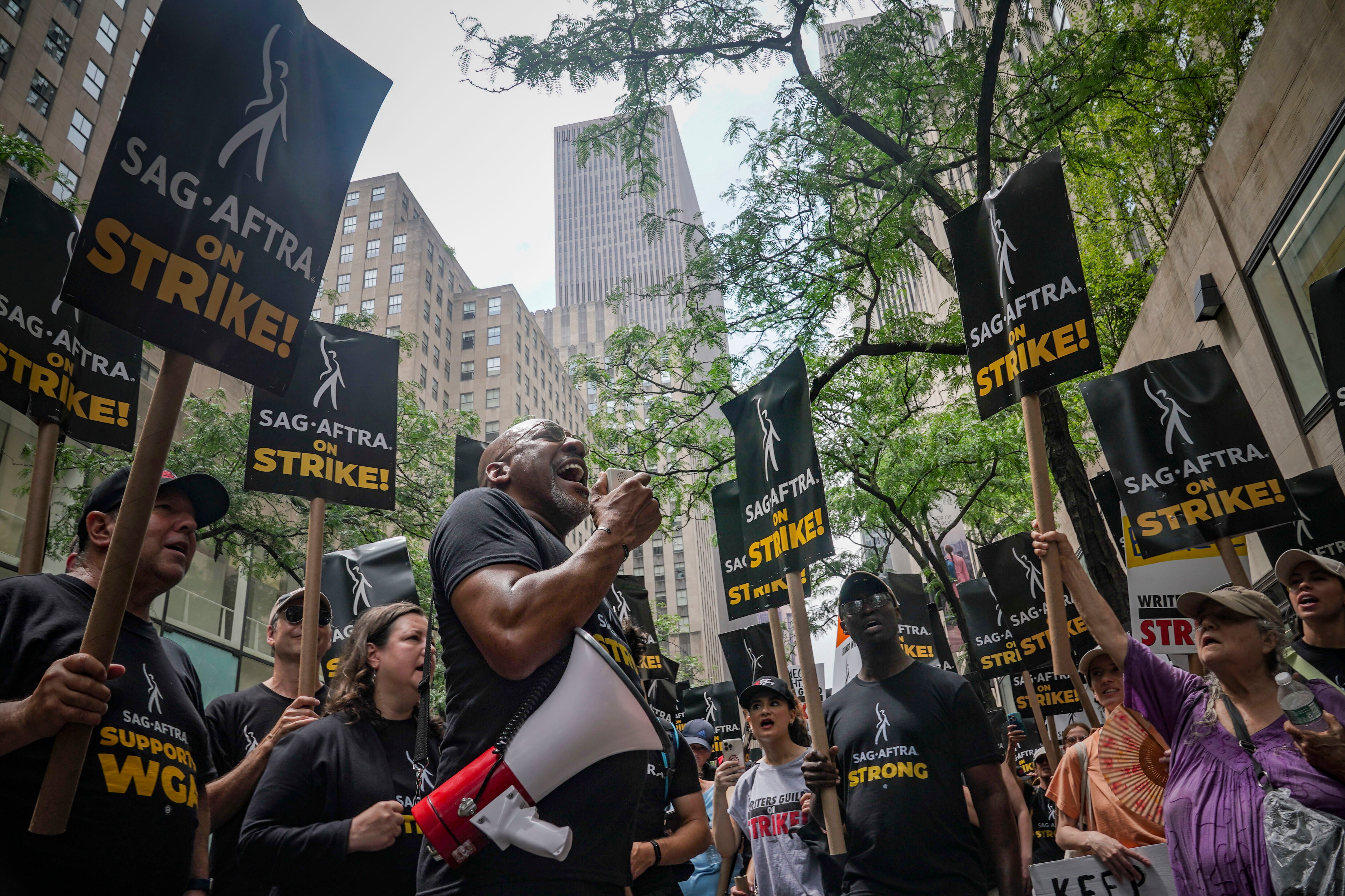 Watch Actors and writers protest in New York as strike continues