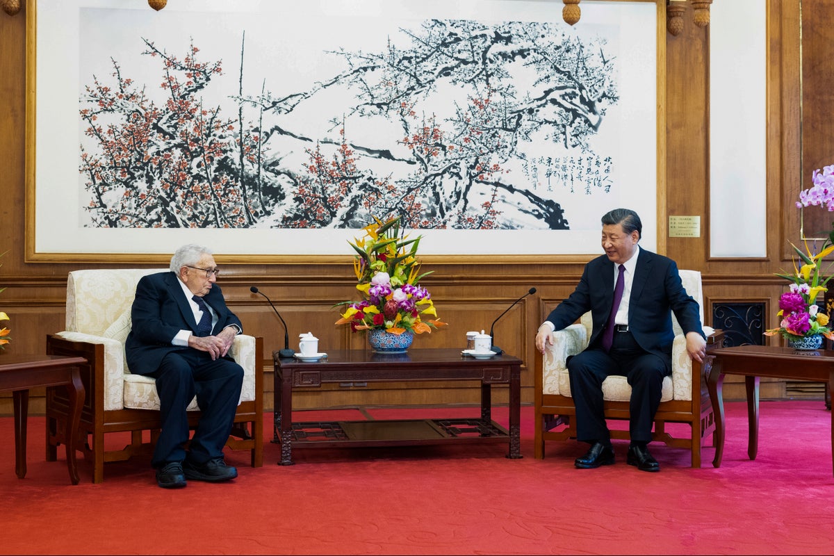 China’s Xi tells Kissinger that China-US ties are at a crossroads and stability is still possible