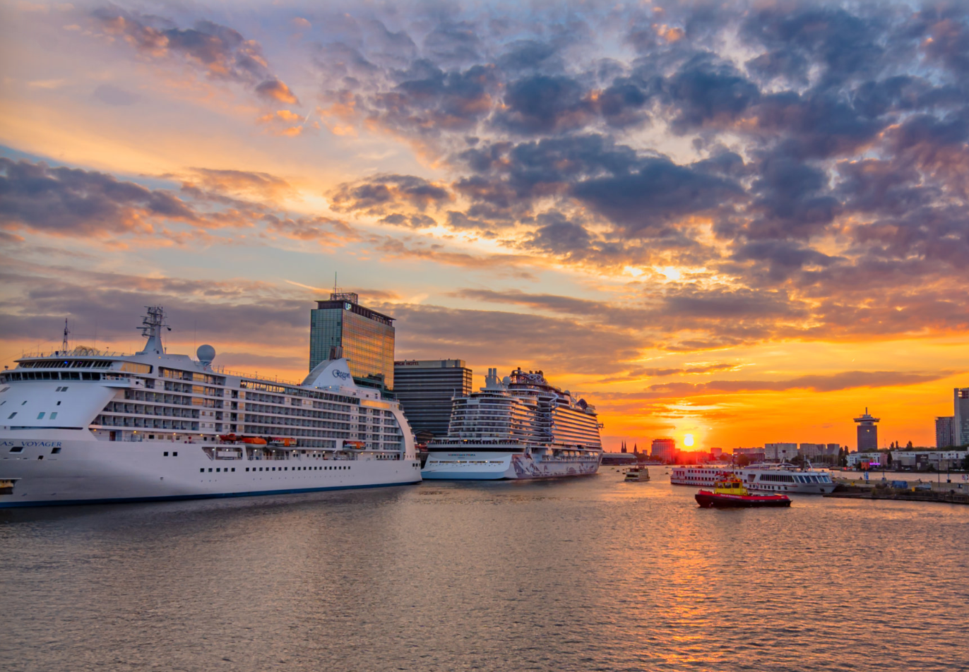 Sunset clause? Cruise Port Amsterdam