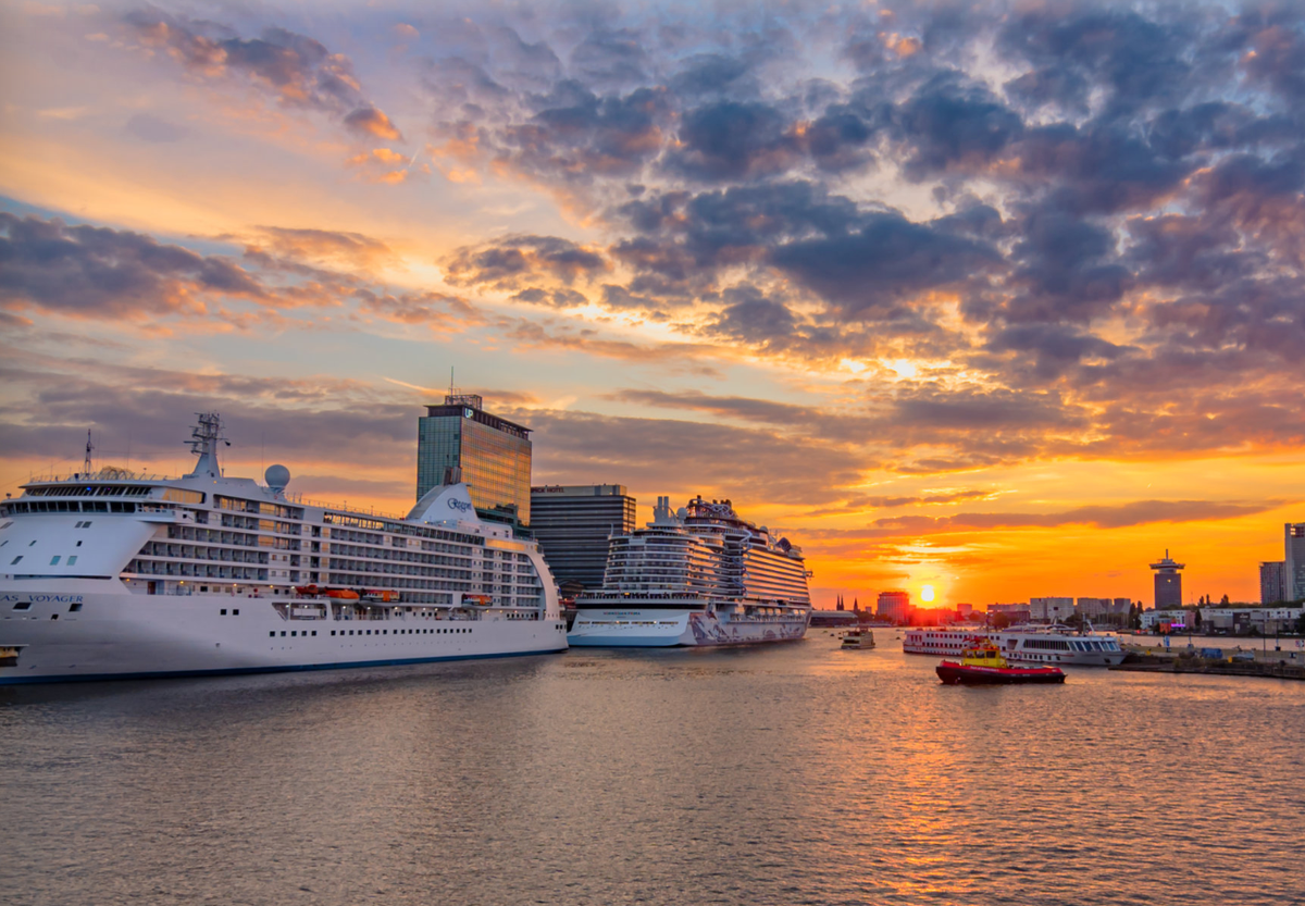 Amsterdam to ban cruise ships from city centre