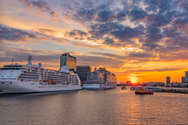 <p>Sunset clause? Cruise Port Amsterdam</p>