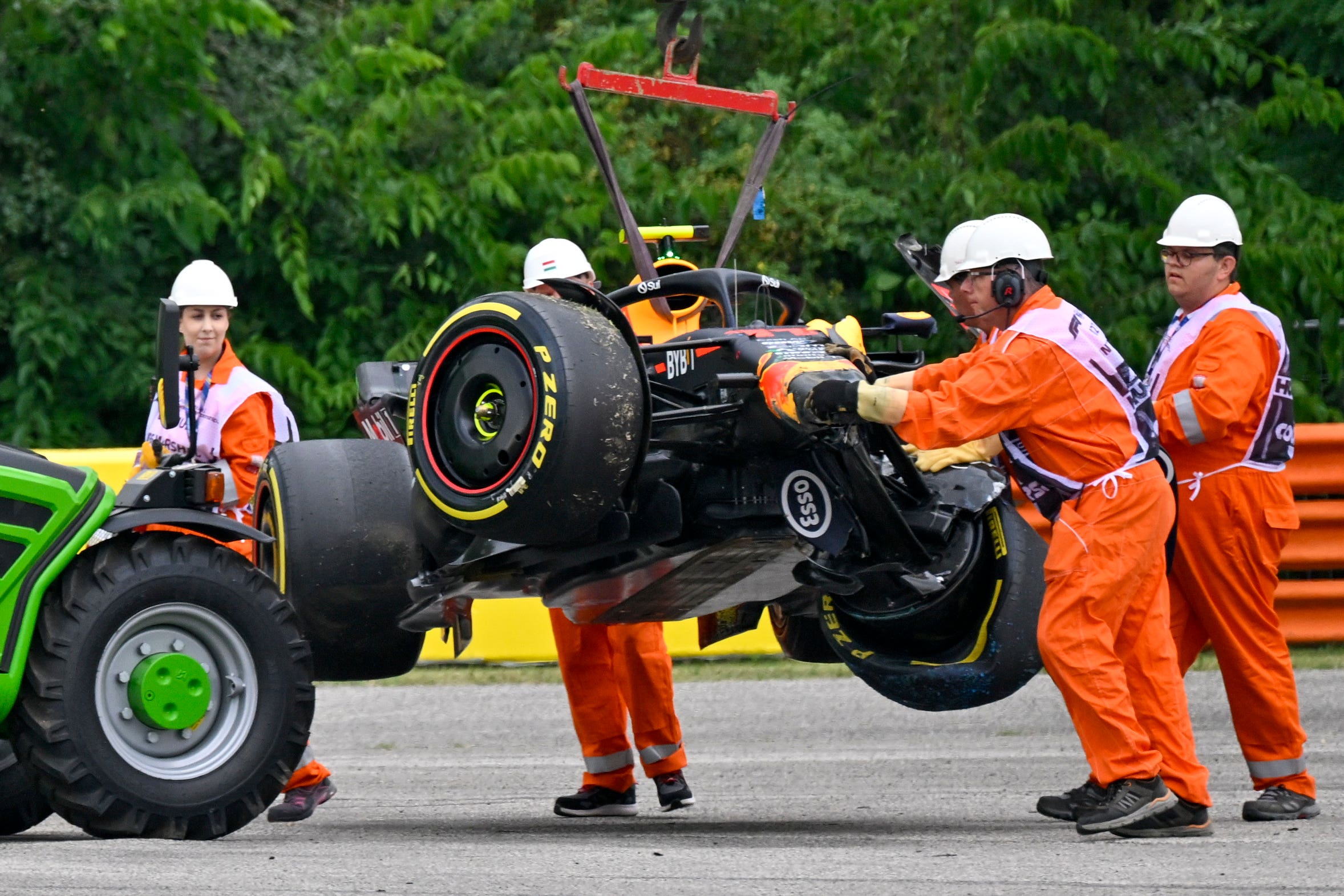 Sergio Perez ended up in the wall after a mistake in practice