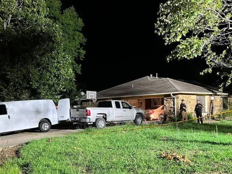 Woman and three children found dead in apparent murder-suicide in Oklahoma