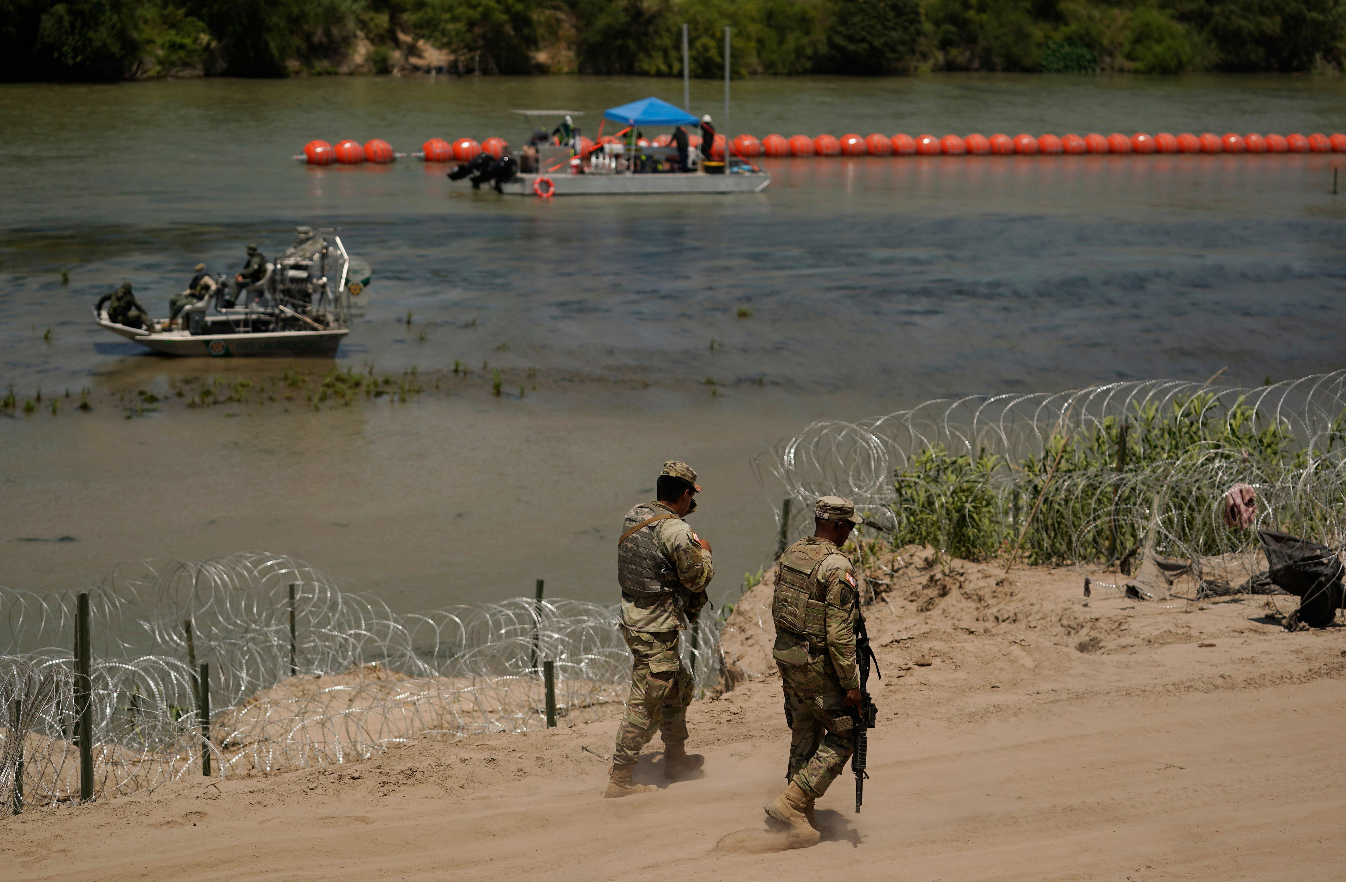 Biden administration planning to take legal action against Texas over floating Rio Grande border wall plan - Vimarsana News
