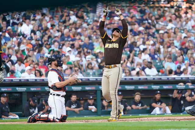 Machado empuja 2; Darvish labora 6 innnings y Padres blanquean 2-0 a  Azulejos