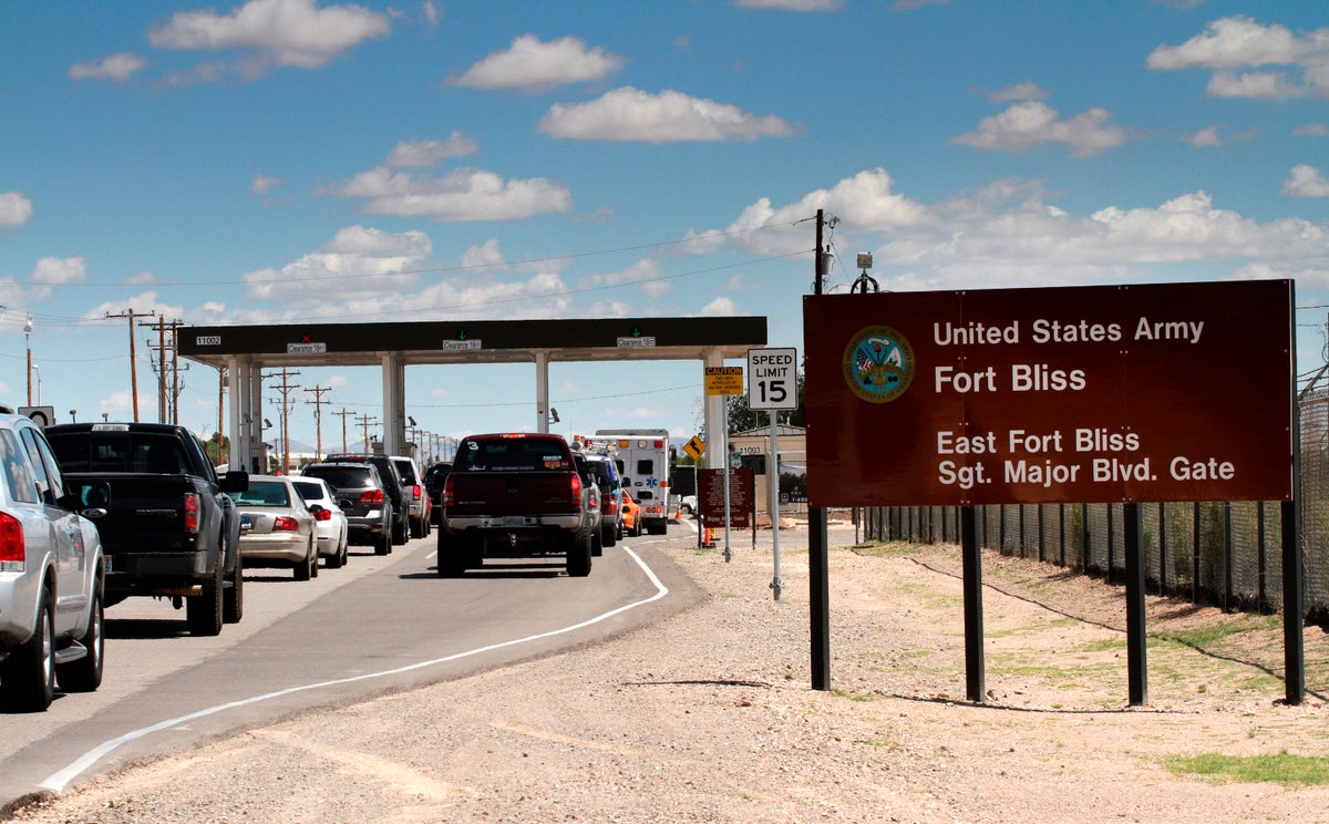 Vehicle crash at Fort Bliss in Texas kills 1 soldier and injures 5 others